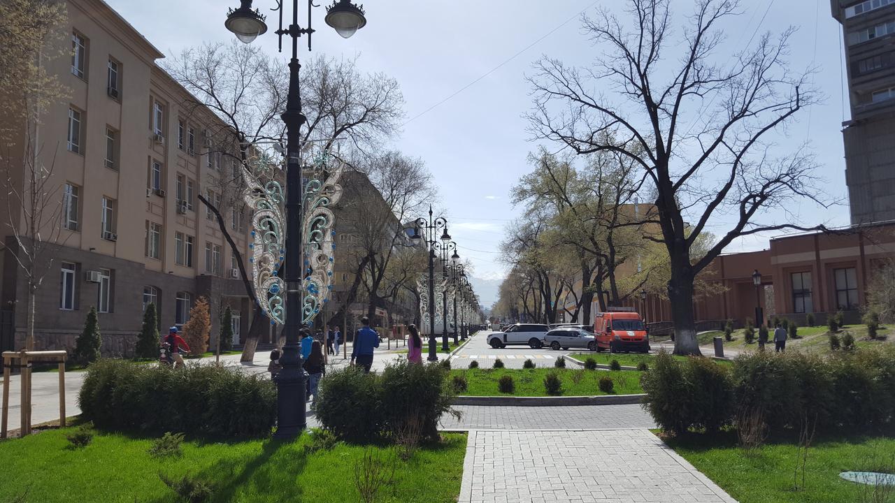 On Nazarbayeva 77 Apartment Almaty